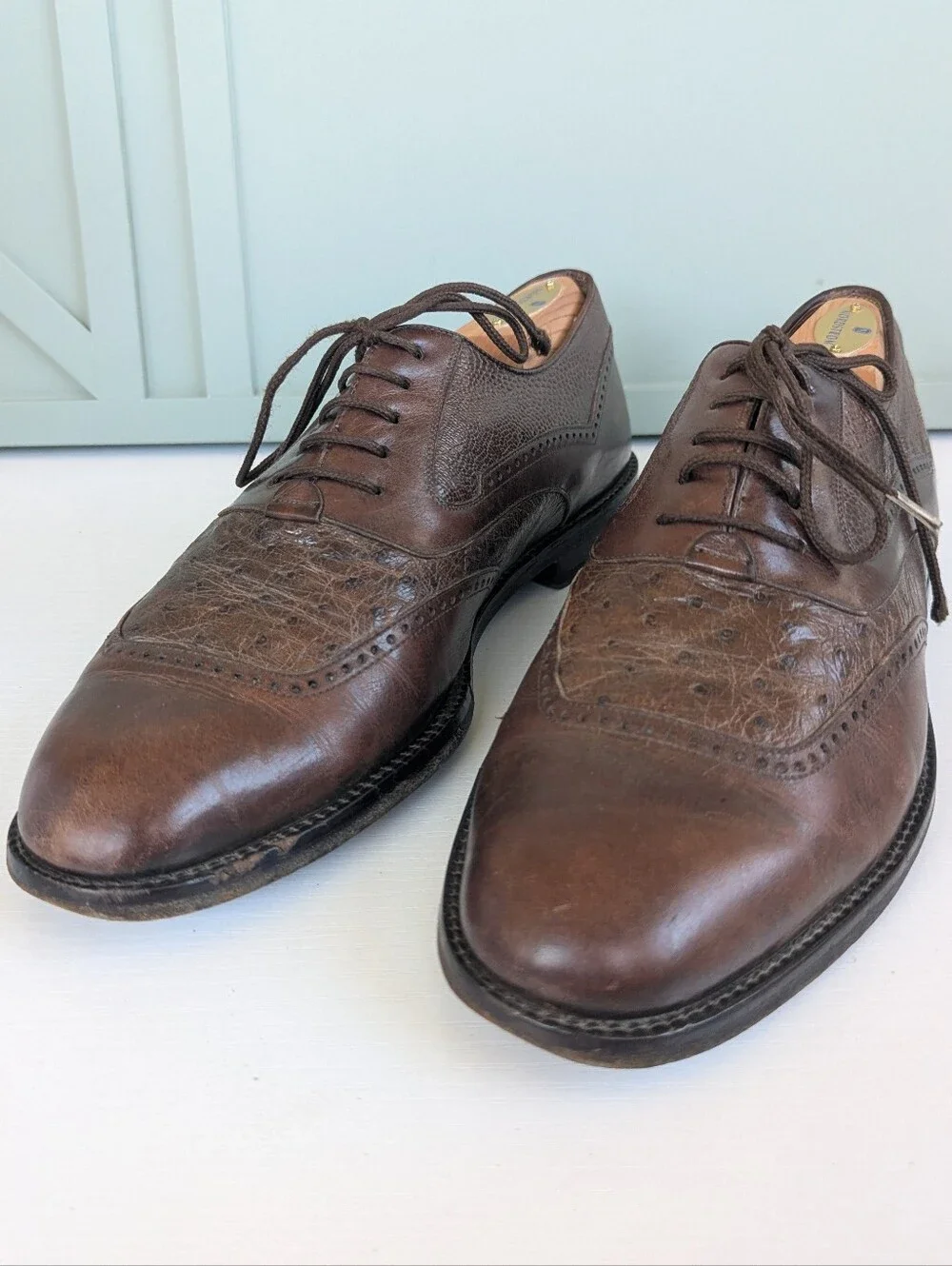 Mezlan oxford dress shoes featuring an exotic multi- material textured construct